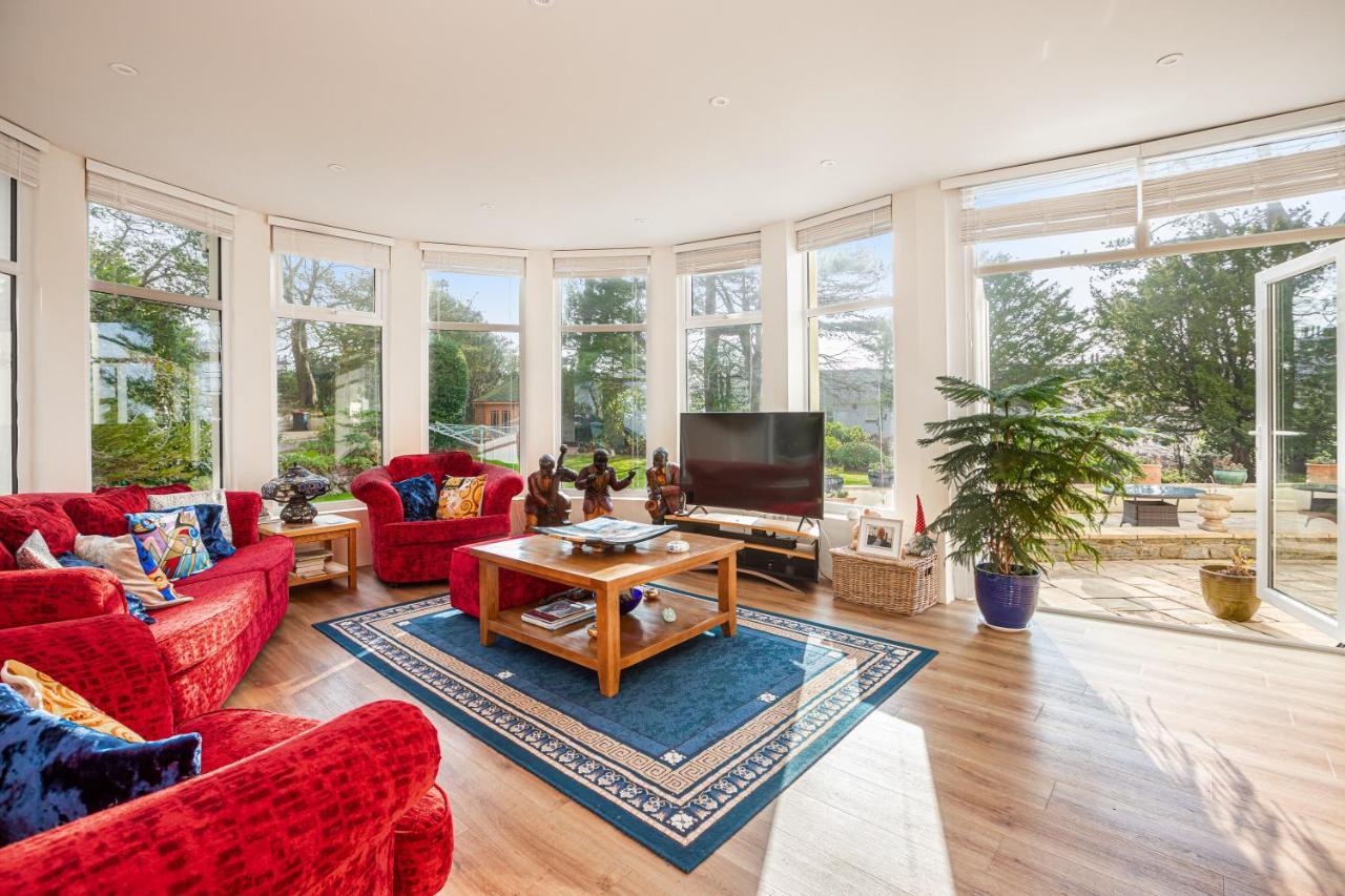 Stunning In Victorian With Garden *