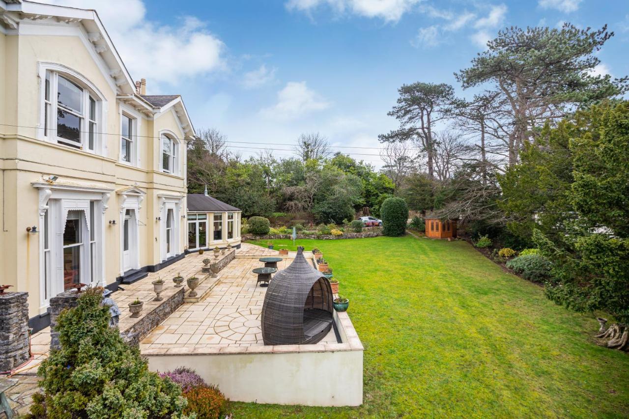 Stunning In Victorian With Garden Apartment *