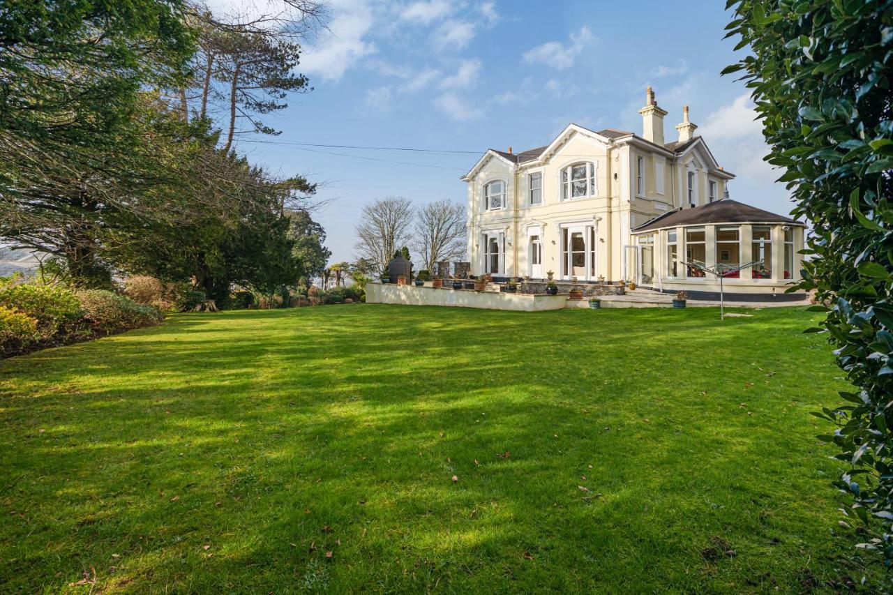 Stunning In Victorian With Garden