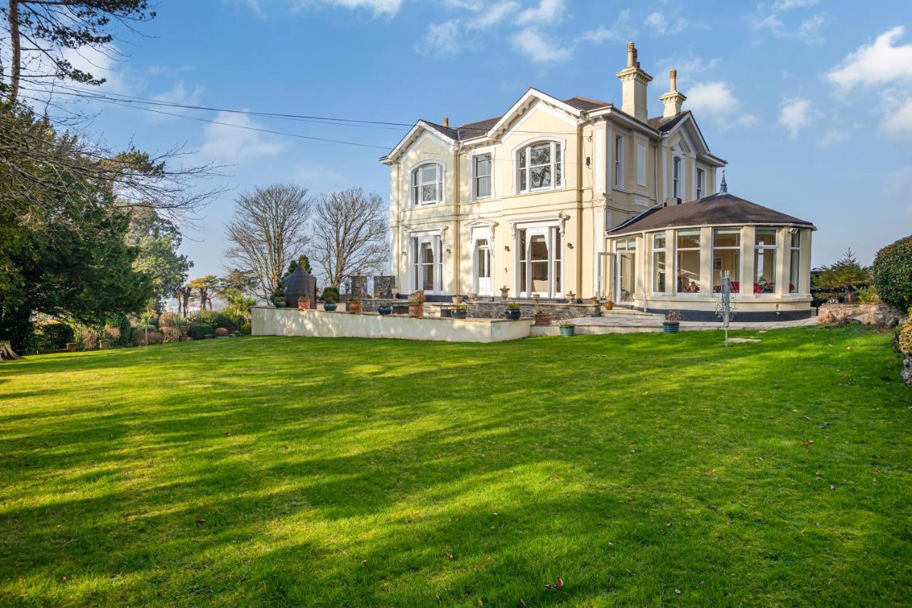 Stunning In Victorian With Garden Apartment *