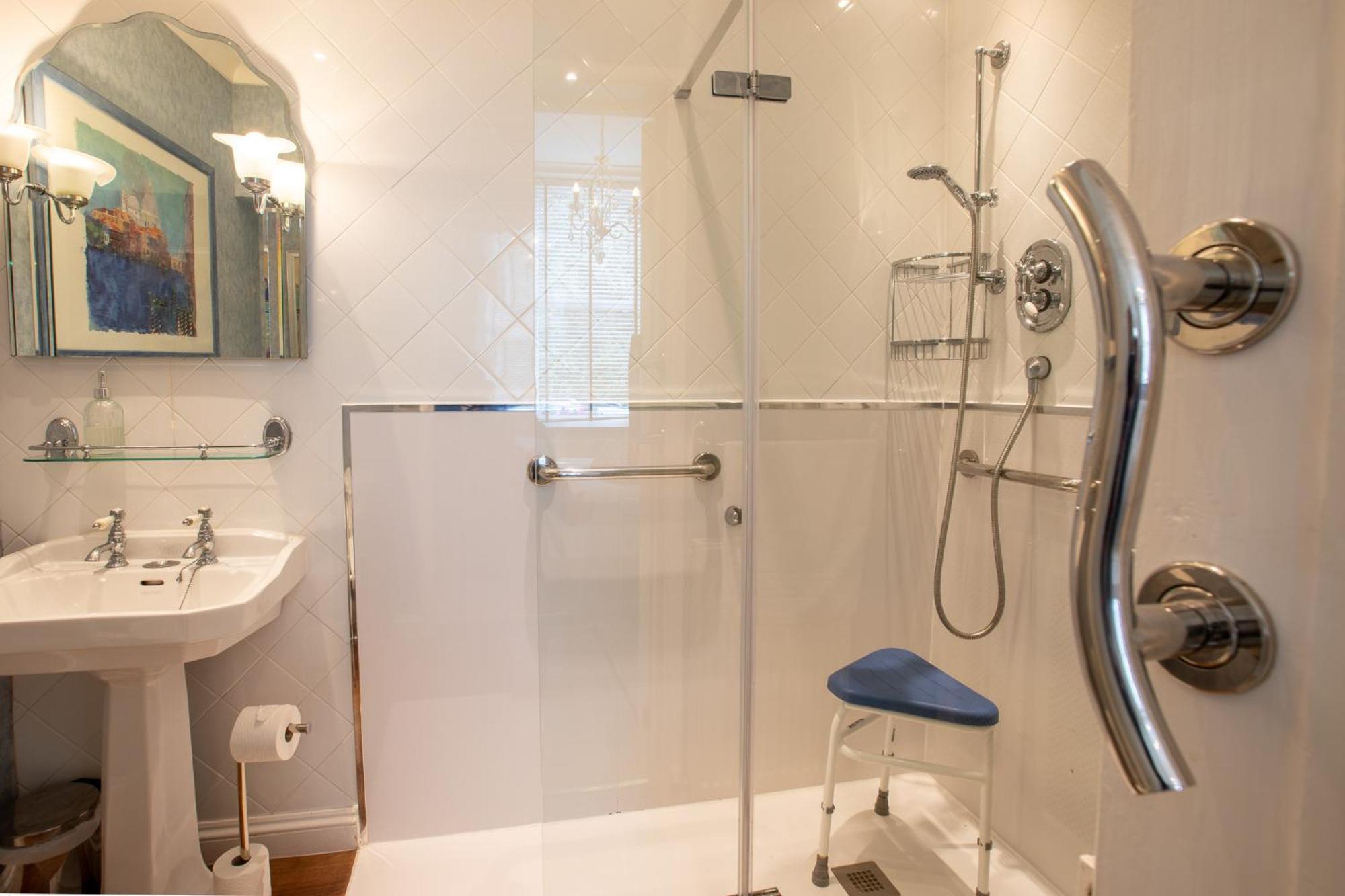 Stunning In Victorian With Garden Apartment Torquay