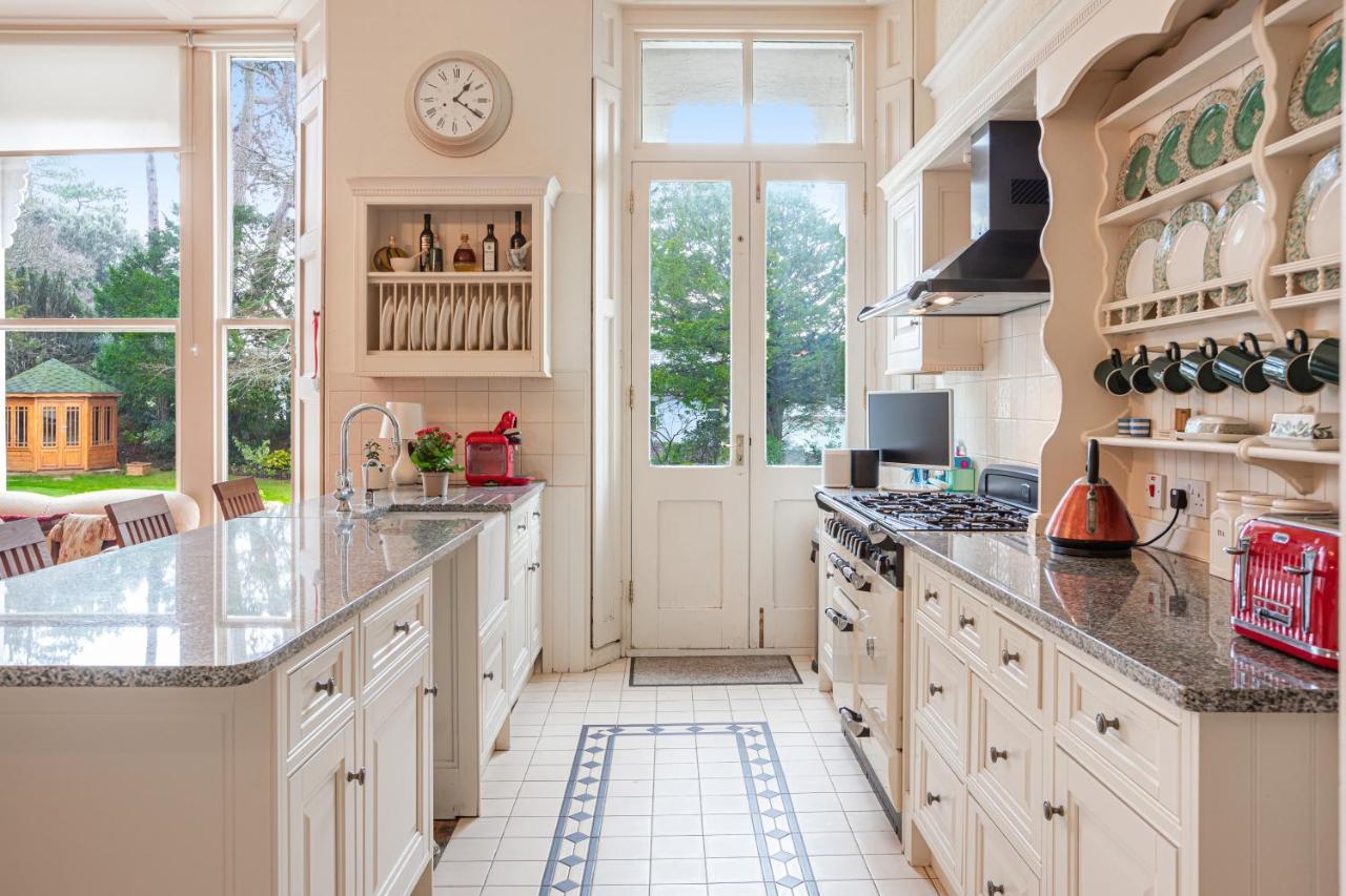 Stunning In Victorian With Garden